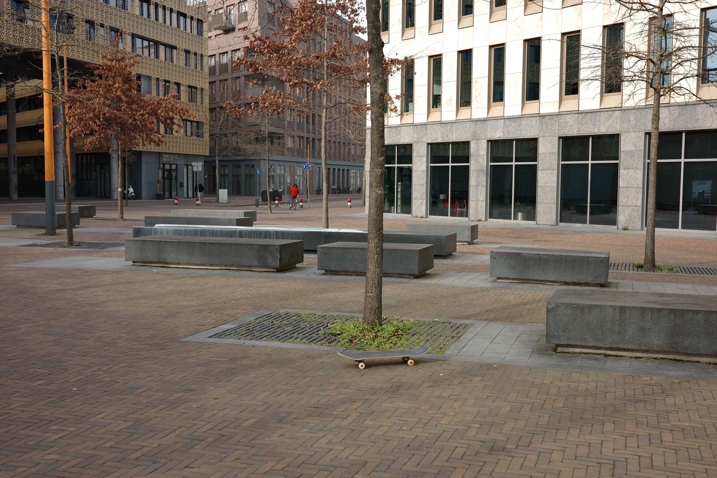 Utrecht skate spots Reykjavikplein Ledges Leidsche Rijn station Noble Goods Co. skateshop NL cap gemini